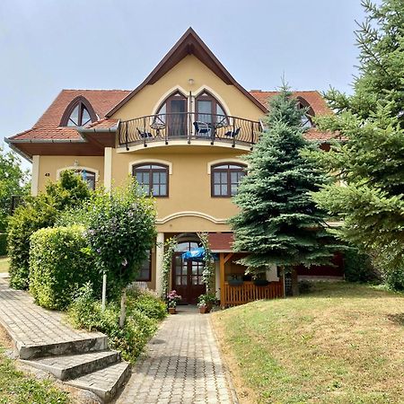 Katalin App. Zalagyoengye Apartment Zalakaros Bagian luar foto