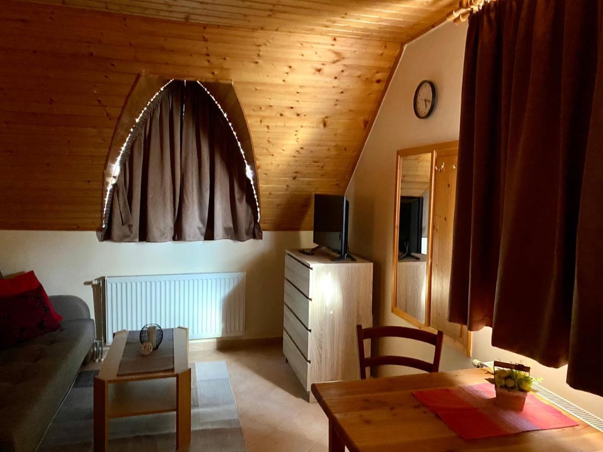 Katalin App. Zalagyoengye Apartment Zalakaros Bagian luar foto