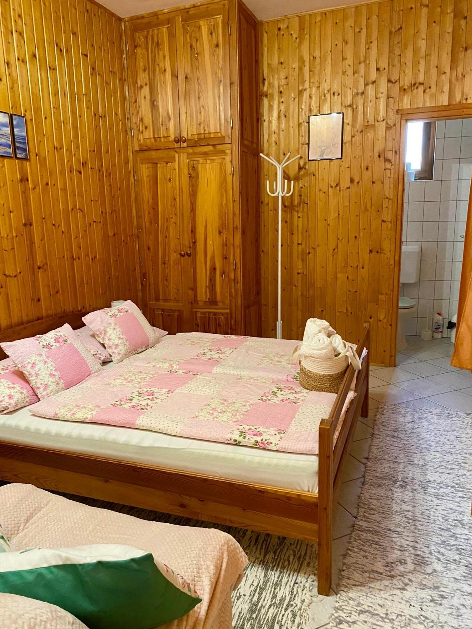 Katalin App. Zalagyoengye Apartment Zalakaros Bagian luar foto