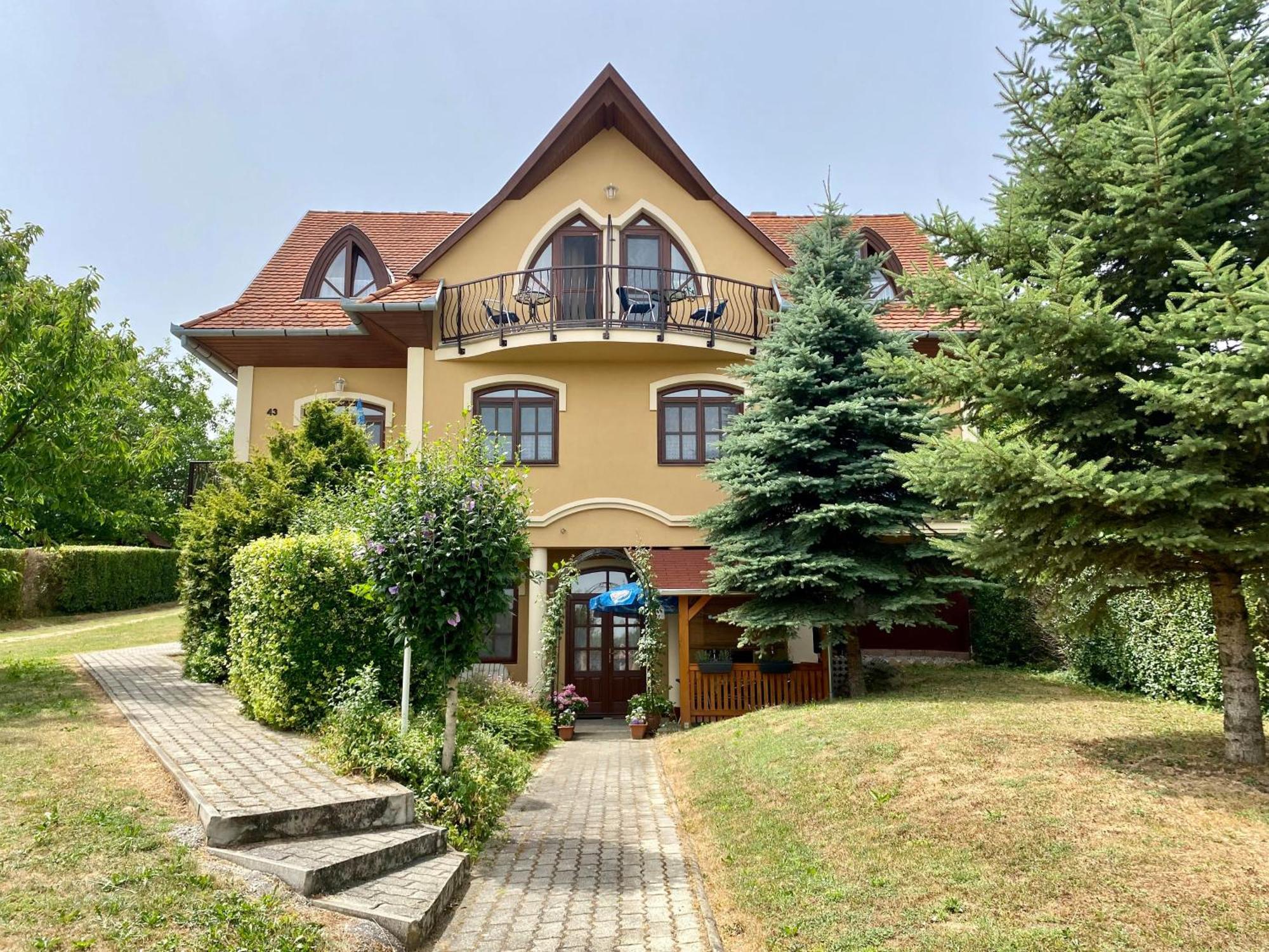 Katalin App. Zalagyoengye Apartment Zalakaros Bagian luar foto